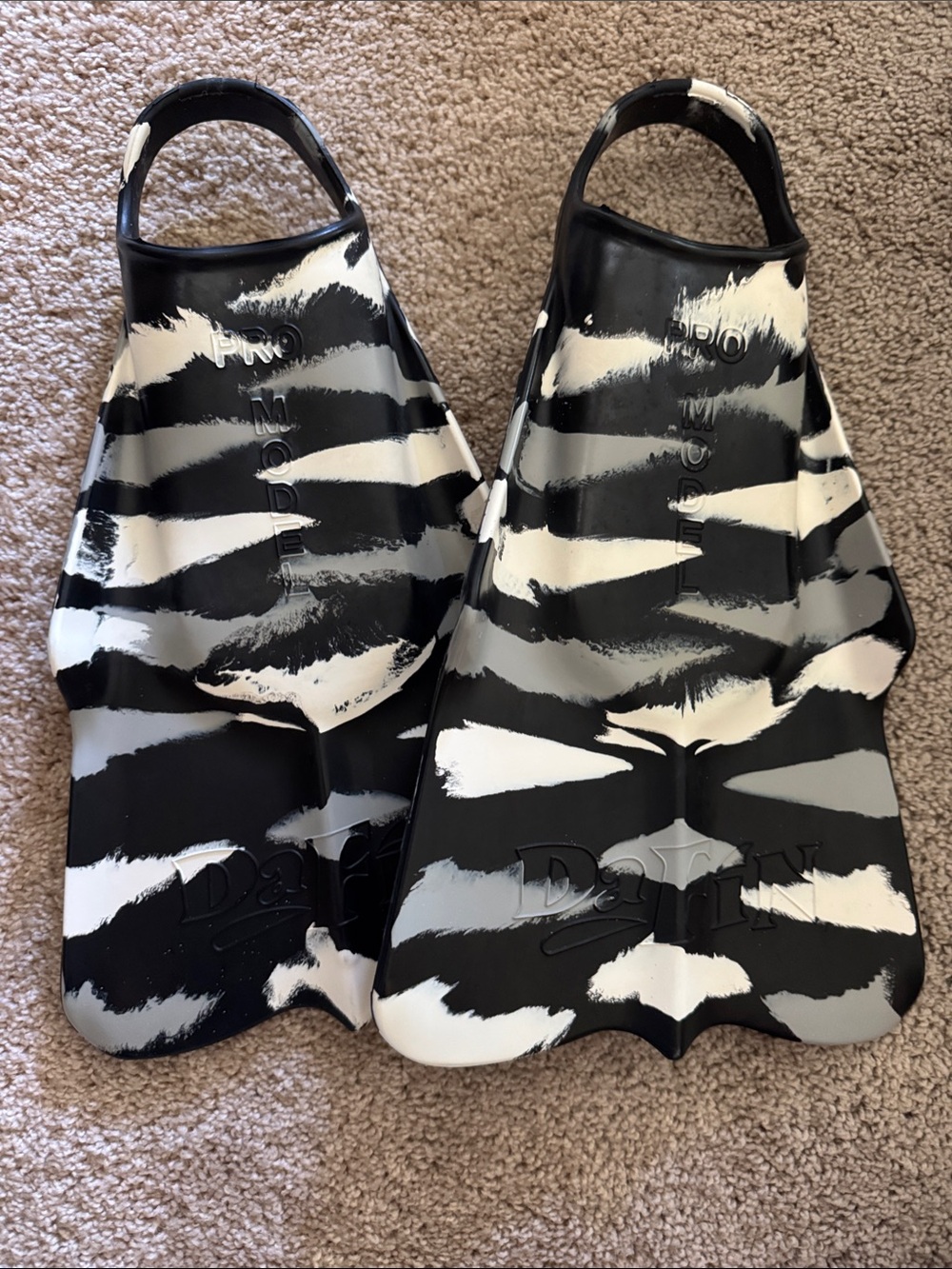 DaFin Patterned Swim Fins - Black & White Zebra Print